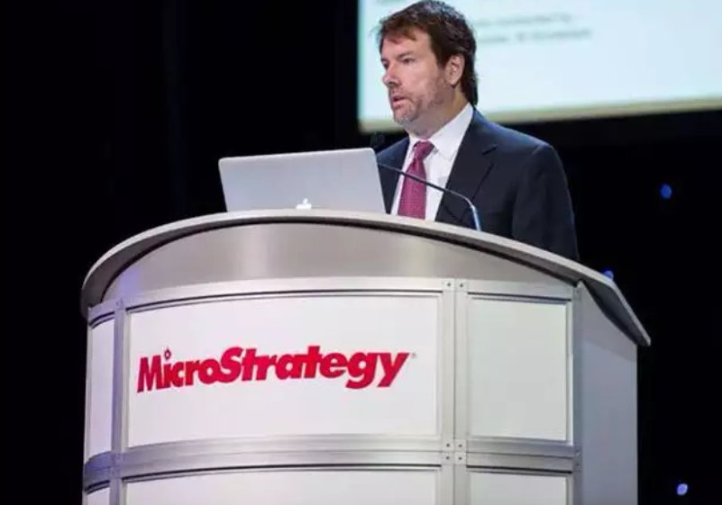Cảnh báo: MicroStrategy có thể xả hơn 400 triệu USD Bitcoin