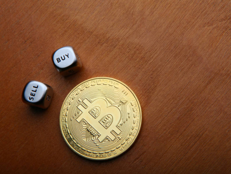 Bitcoin chạm mức thấp nhất trong 7 ngày, có khả năng về 9.800 USD