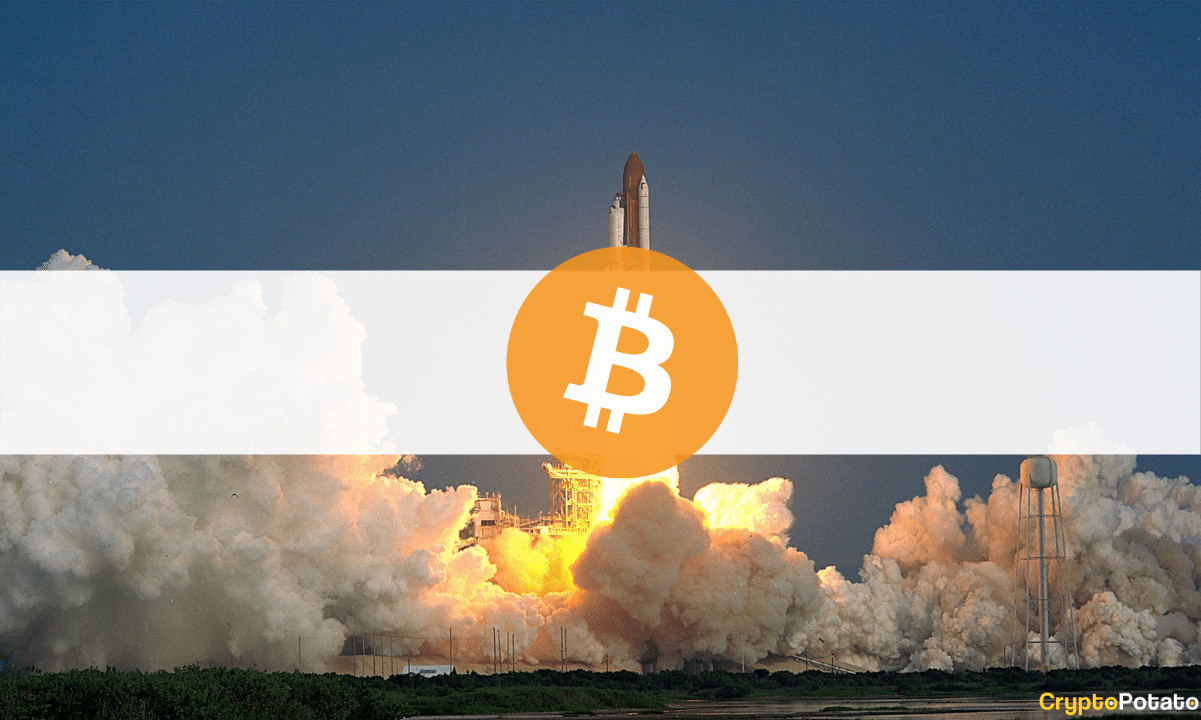 Bitcoin tăng vọt trên 61.000 USD, Ethereum đạt ATH mới