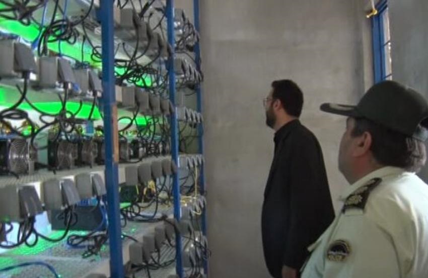 Iran tịch thu thêm 7.000 máy đào