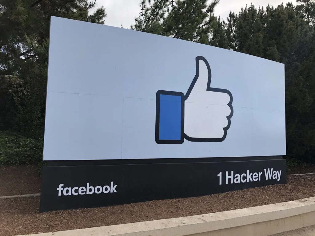 , Facebook đổi tên công ty thành Meta, hàng loạt token hệ Metaverse tăng mạnh