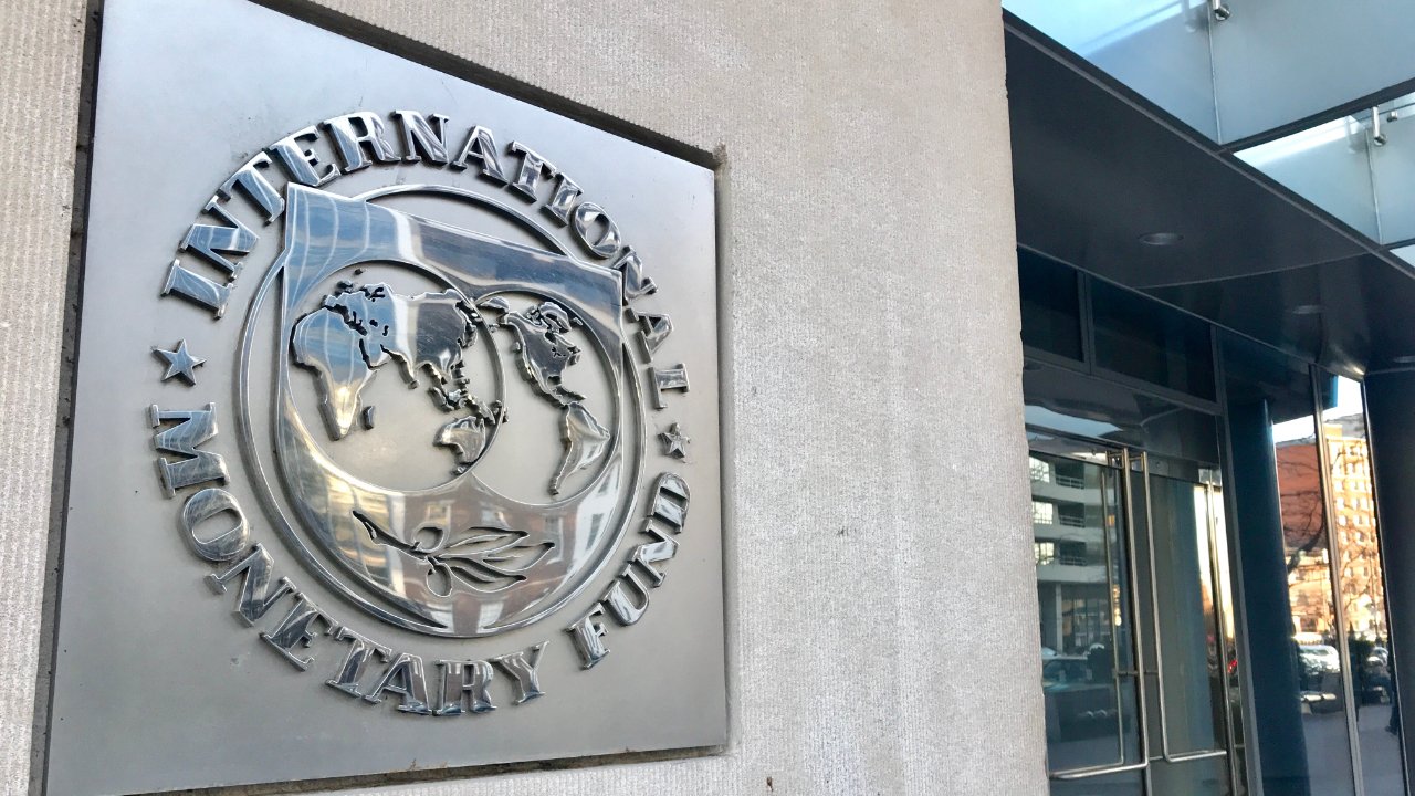 Το ΔΝΤ προτρέπει το Ελ Σαλβαδόρ να απαλλαγεί από το Bitcoin