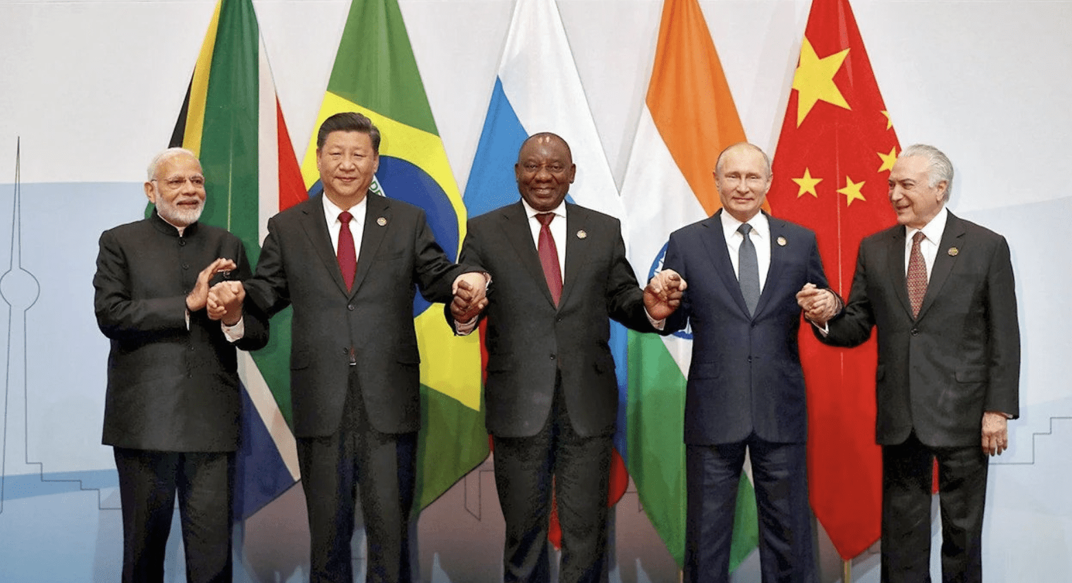 BRICS ra mắt hệ thống thanh toán BRICS để thách thức đồng đô la Mỹ