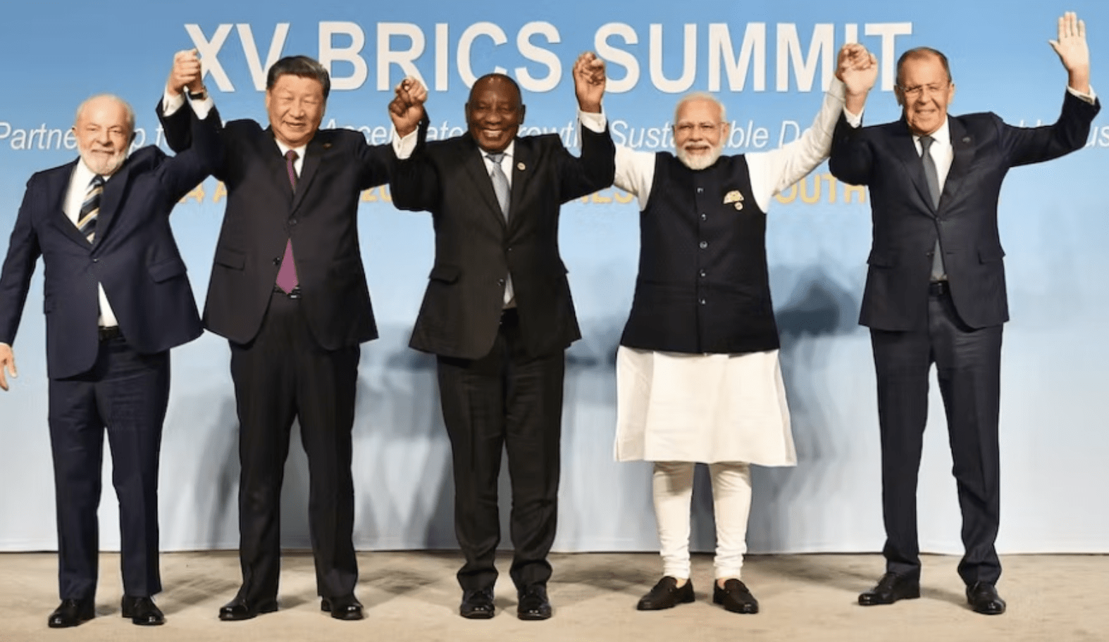 Thương mại toàn cầu BRICS tăng 56%