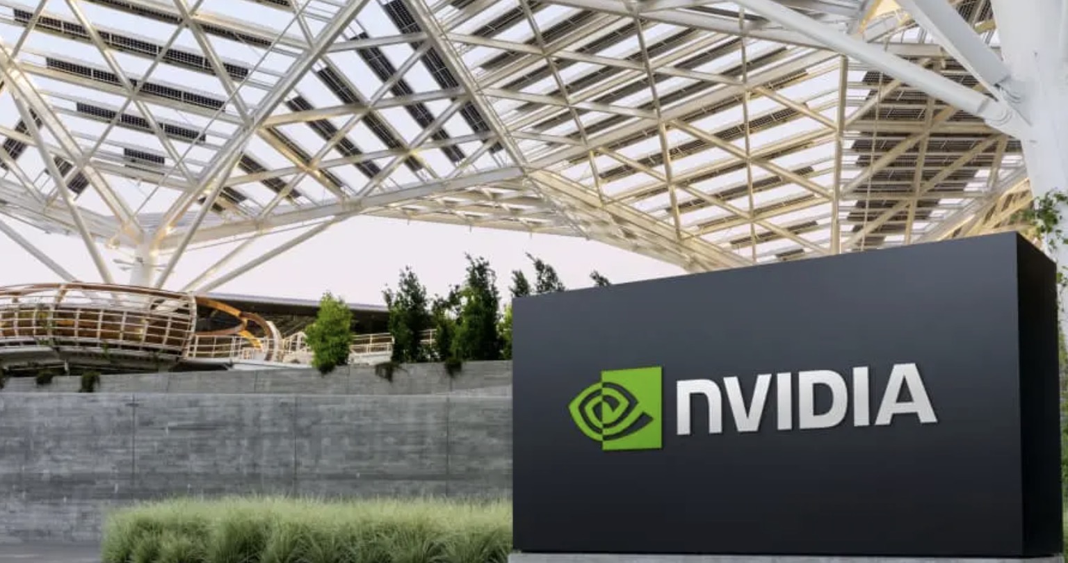 Nvidia vượt 2 nghìn tỷ USD vốn hóa thị trường
